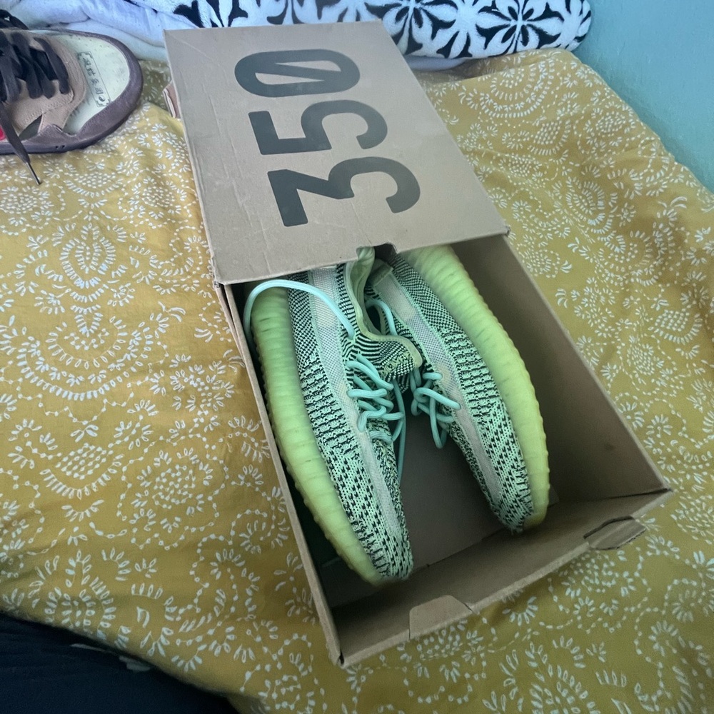 Size 6 Addidas yezzy boost 350 v2 Yeezreel Non-Reflective